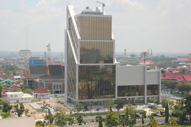 Pemprov Riau Tunggu Hasil Tes OJK Dua Calon Dirut Bank Riau-Kepri
