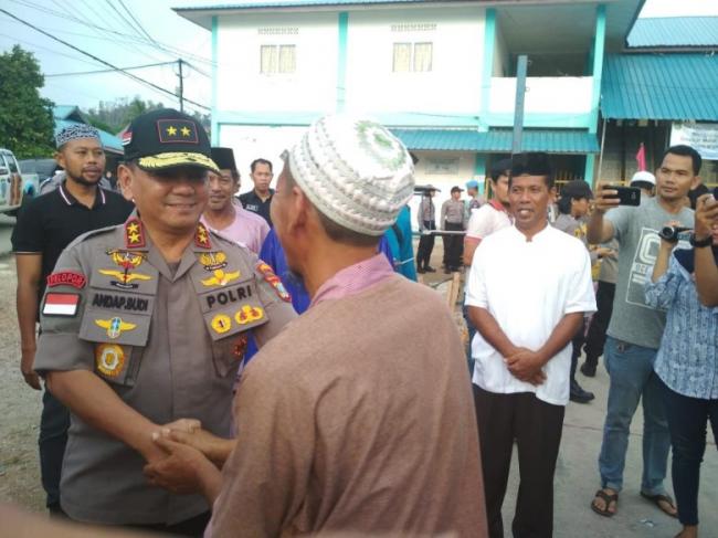 Buka Puasa Bersama, Polda Kepri Santuni dan Cek Kesehatan Warga Tanjung Riau