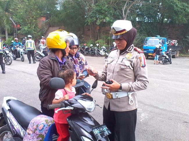 Puluhan Pengendara Hindari Razia Polantas di Restoran Kak Dadut