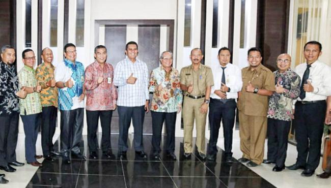 Dikunjungi Petinggi Bank Riau Kepri, Ini Permintaan Bupati Bintan Apri Sujadi