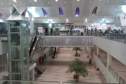 Bocah 3 Tahun Terjepit Eskalator Lalu Jatuh dari Lantai 3 Bandara Kualanamu