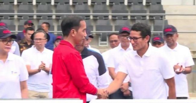 Masa Tenang, Jokowi dan Sandi Pergi Umrah