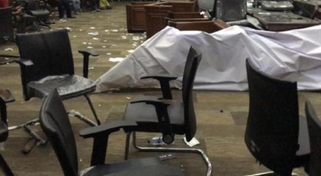 Sekwan Akan Polisikan Mahasiswa Perusak Gedung DPRD Sumbar