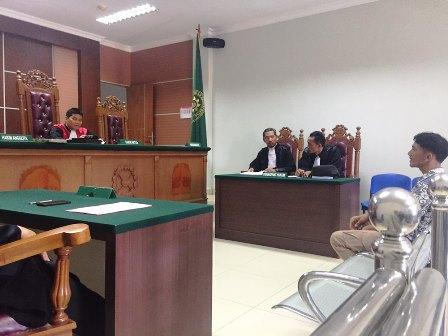 Bikin Status di Media Sosial, Tulisan Simson Berakhir di Meja Hijau