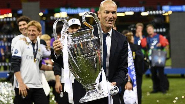 Zidane yang Bagai Menari, Buffon yang Gagal Lagi