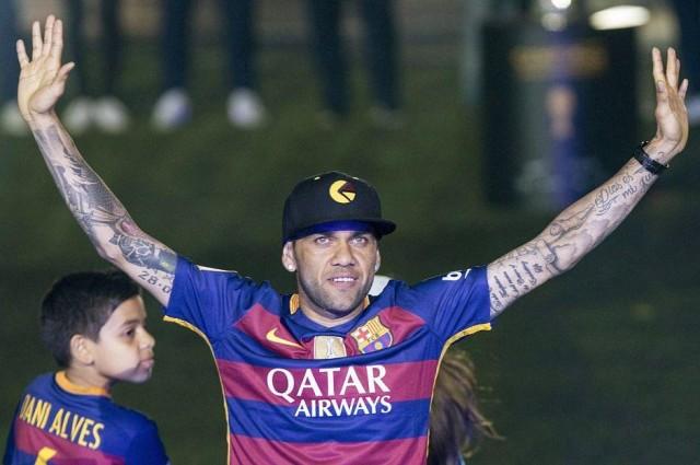 Dani Alves Tinggalkan Barca ke Juventus 