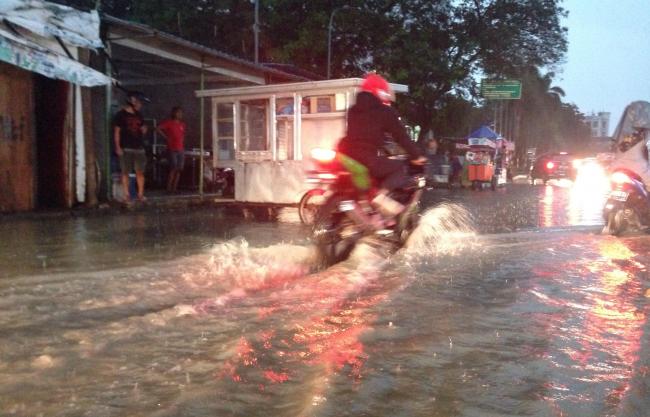 Diguyur Hujan Lebat 3 Jam, Sejumlah Wilayah Batam Terendam Banjir