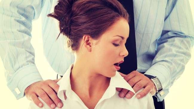 Karyawati Cantik: Saya Shock, Tiba-tiba Dipeluk dari Belakang
