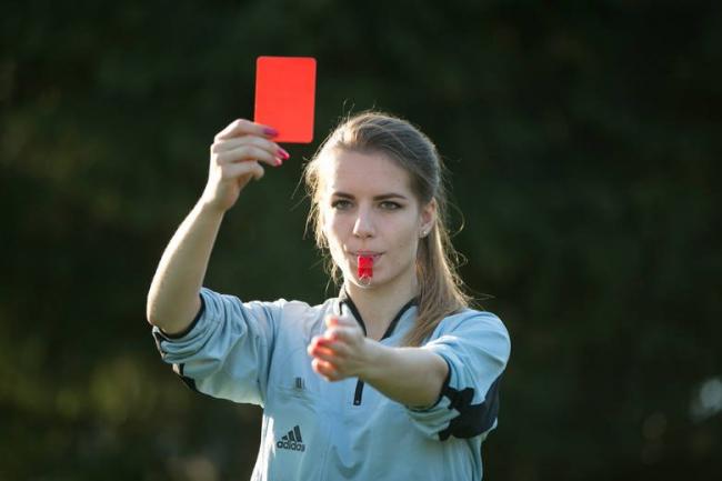 Wasit Cantik Polandia Turut Komentari Kedatangan Egy Maulana