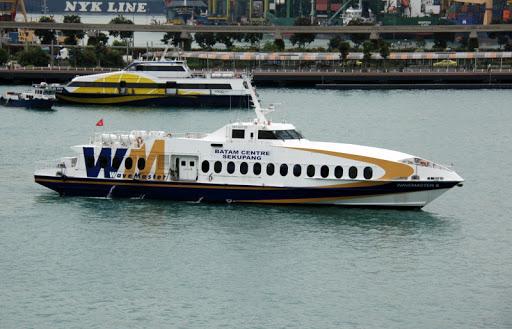 Angkut Penumpang Suspect Virus Corona, Operasional Kapal Wavemaster 6 dari Singapura Dihentikan
