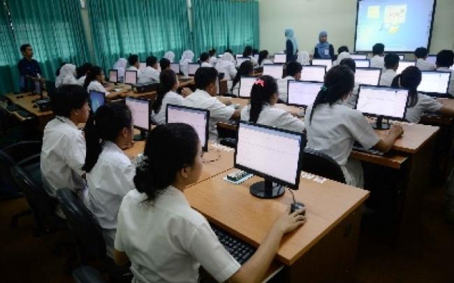 Komputer Terserang Virus, UNBK SMK Kartini Batam Mundur 1,5 Jam