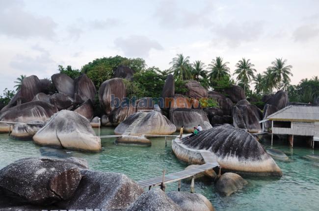 Telkom Regional Satu Sumatera Bangun Sistem Kabel Laut, Permudah Akses Internet Natuna