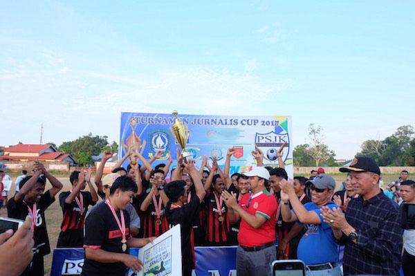 Mitra Singkep FC Rebut Piala PSJK