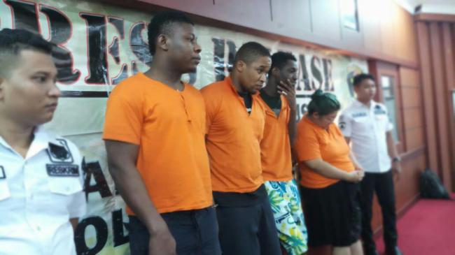 Tiga Warga Nigeria Diringkus Polresta Barelang Terkait Penipuan Online