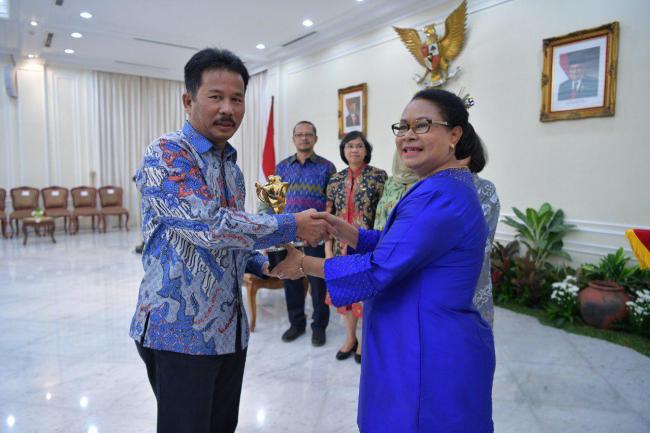 Kota Batam Raih Anugerah Parahita Ekapraya 2018 Kategori Utama