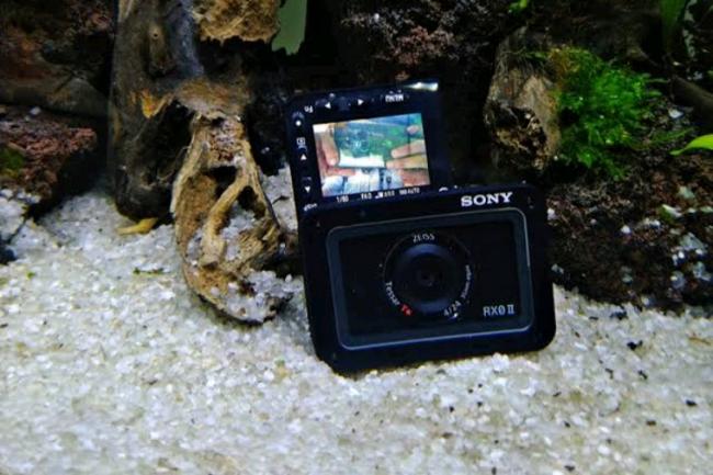 Sony Rilis Kamera RX0 II untuk Ngevlog dan Selfie, Harganya?