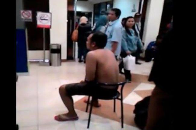 Polisi Diminta Perkarakan Mereka yang Telanjangi Sopir Taksi Online