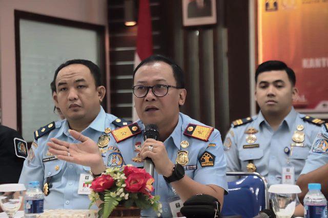 Peminat Layanan Paspor Simpatik Meningkat Seiring Mahalnya Tiket Pesawat