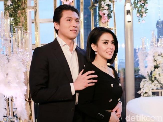 Syahrini Ungkap Alasan Utama Mau Menikah dengan Reino Barack