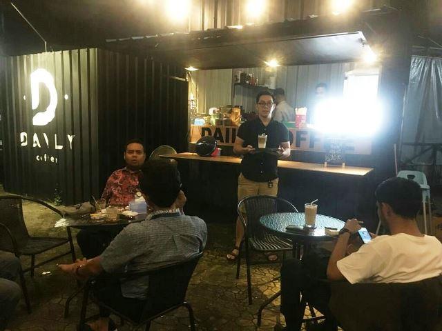 Daily Coffe, Menikmati Secangkir Kopi Tanpa Berisik