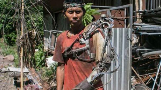 [VIDEO] Lengan Pria Iron Man dari Bali Diduga Palsu
