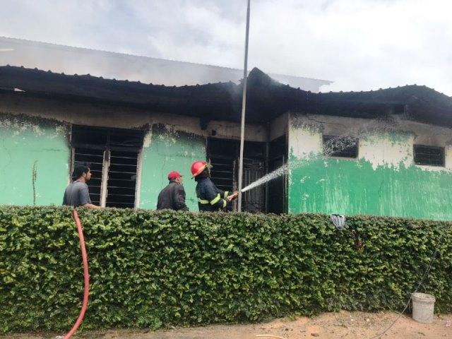 Dinsos Batam Tangani Korban Kebakaran di Kampung Melayu