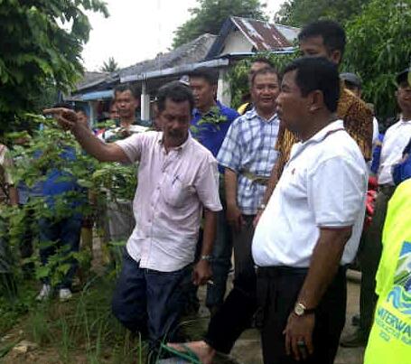 Percuma Besarkan Parit Kalau Warga Buang Sampah Sembarangan