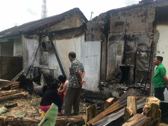 Dikabarkan Stres, Penghuni Kontrakan Diduga Bakar Rumahnya Sendiri