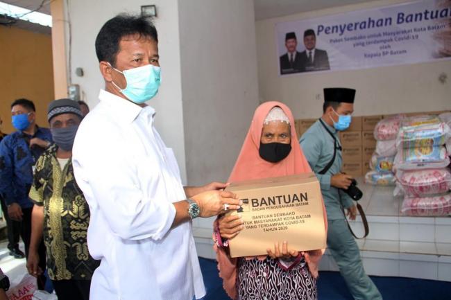 23.832 Paket Sembako Gratis Tahap 4 Dibagikan ke Warga Nongsa 