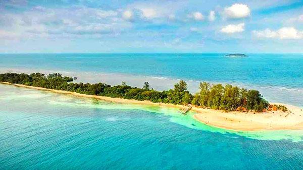 Apri Sujadi Awasi Pulau Ajab yang Dijual di Situs Luar Negeri 