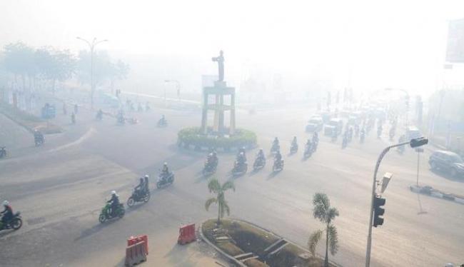 Kabut Asap Tebal, Jarak Pandang di Riau Turun Hingga Satu Kilometer