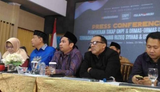 Pendukung Rizieq Laporkan Penyebar Fitnah