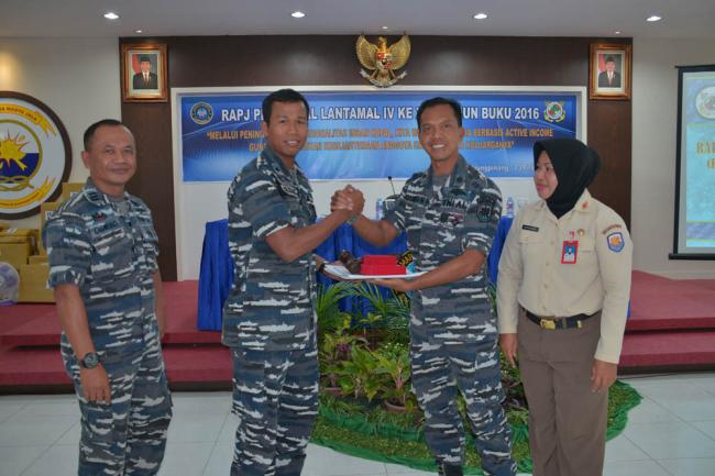 Primkopal Lantamal IV Raih Predikat "Cukup Sehat" Terbaik 