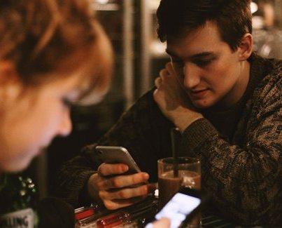 Micro-cheating, Selingkuh Virtual yang Rentan Terjadi