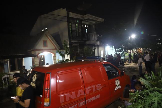 BREAKINGNEWS: Seorang Polwan Ditemukan Tewas Tergantung di Rumahnya