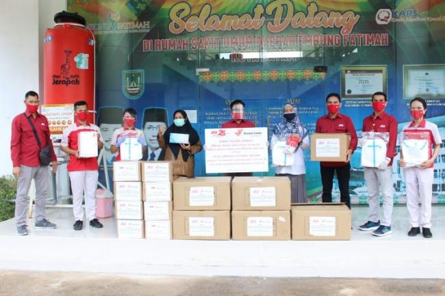 ACE Hardware Donasikan APD ke RSUD Embung Fatimah Batam