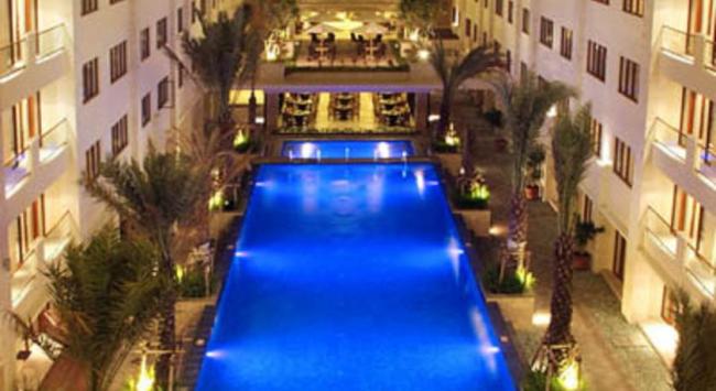 Aston Hotel Beri Promo dan Gelar Pameran di Mal di Batam