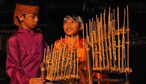 3 Hal Ini Yang Diperhatikan Pria Saat Malam Pertama