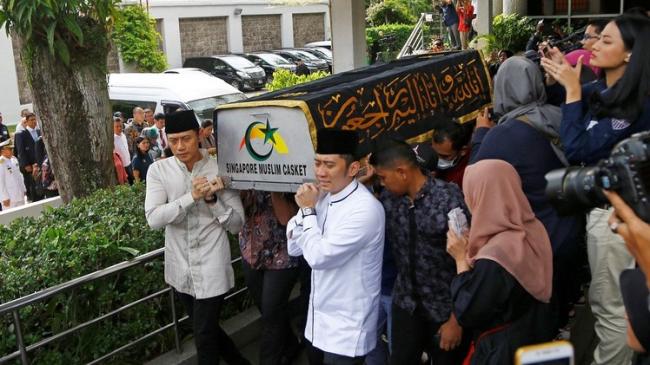 Jenazah Ani Yudhoyono Tiba di Jakarta dengan Pesawat Hercules
