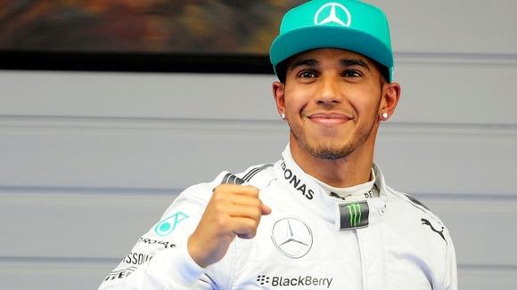 Lewis Hamilton Sukses Rebut Pole Position di Shanghai