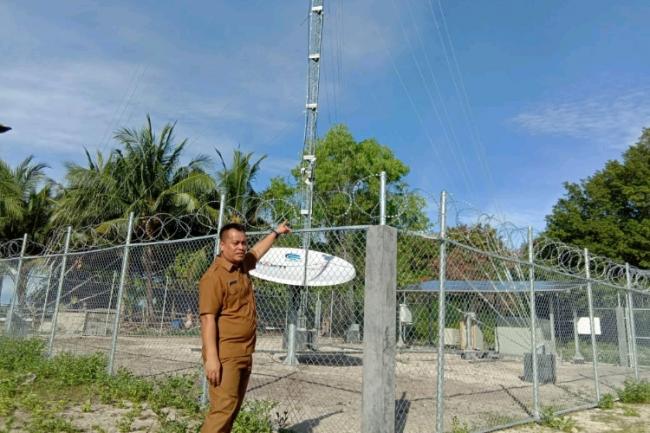 Senangnya Warga Pekajang Bisa Gunakan Handphone di Kampung Sendiri