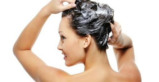 7 Tips Atasi Penuaan Dini Pada Rambut