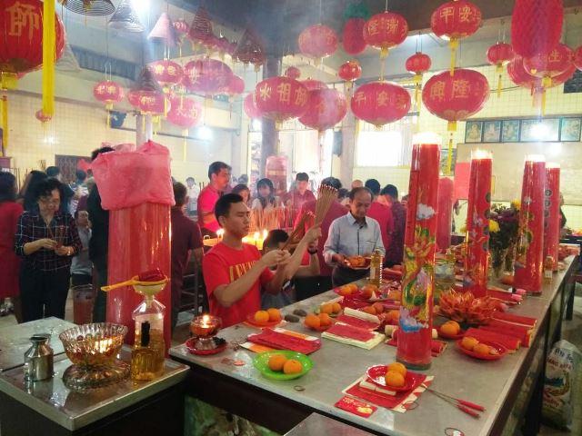 Warga Tionghoa Tanjungpinang Padati Vihara Berusia 163 Tahun