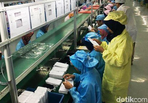 Advan Tunjukkan Kemajuan Pabriknya di Semarang