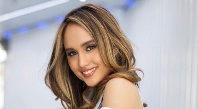 Cinta Laura Hebohkan Fansnya di Indonesia, Ada Apa?