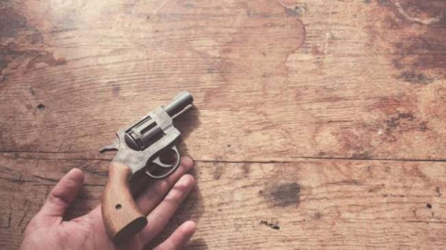 Dor! Anggota Polisi Diduga Tembak Kepala Sendiri Dekat Rumah Calon Istri 