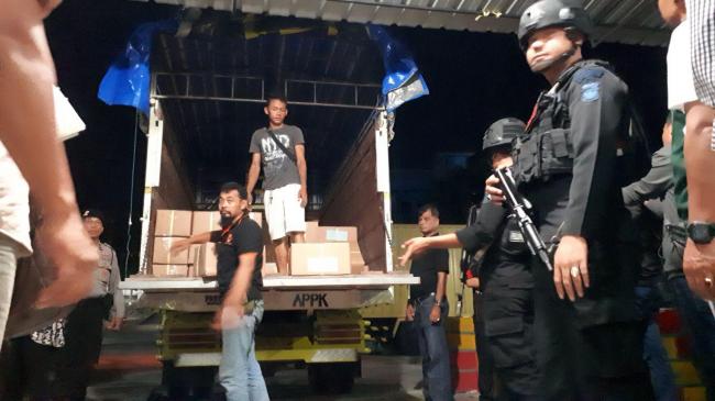 KPU Karimun Hitung Ulang Jumlah Surat Suara yang Tiba
