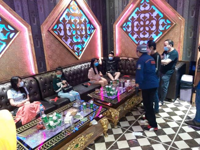 New Normal, Sejumlah THM Batam Membandel