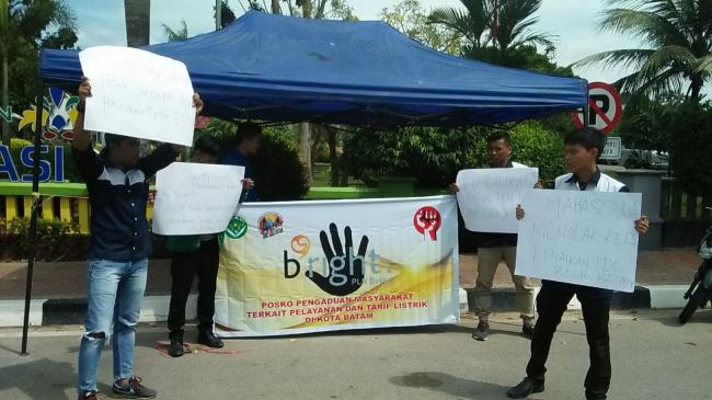 Tolak Naik Tarif Listrik 45 Persen, Mahasiswa Batam Demo Seminggu