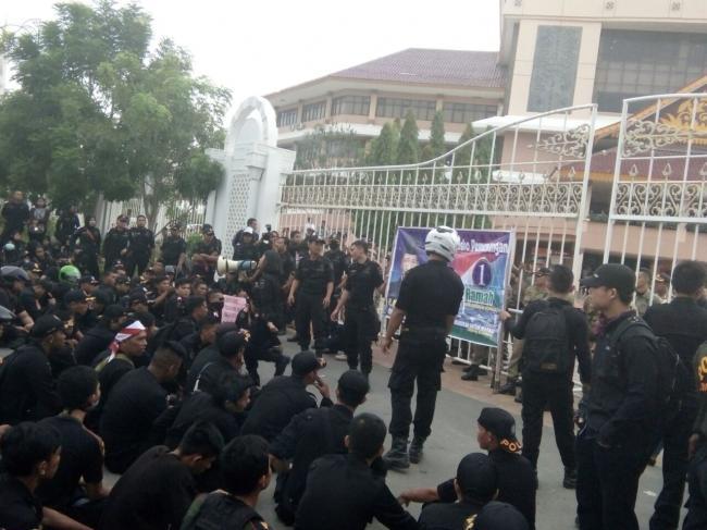 Ke Mana Uang Sogok Calon Satpol PP Batam Mengalir?